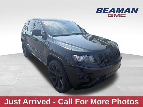Used 2014 Jeep Grand Cherokee Altitude AWD/4WD image 1