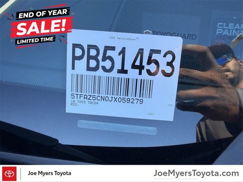 Used 2018 Toyota Tacoma TRD Off-Road image 30