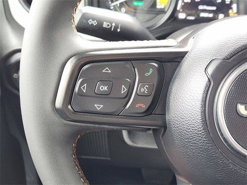 Used 2024 Jeep Wrangler Unlimited w/ Convenience Group AWD/4WD image 29