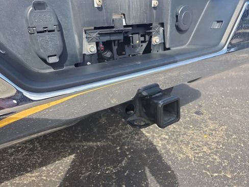 Used 2022 Chevrolet Silverado 1500 LT image 39