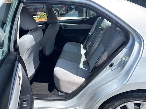 Used 2016 Toyota Corolla LE FWD image 30