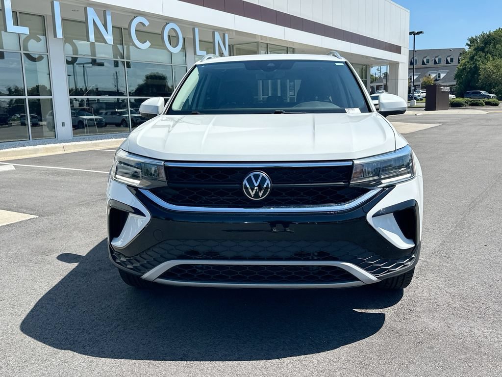 Used 2024 Volkswagen Taos SE AWD/4WD image 5