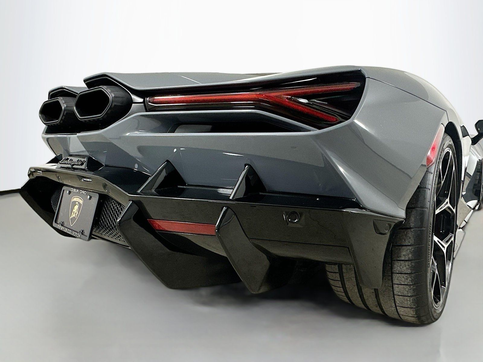 Used 2024 Lamborghini Revuelto AWD/4WD image 56