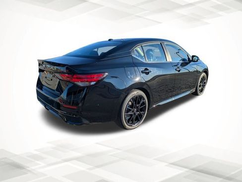 Used 2025 Nissan Sentra SR w/ Midnight Edition image 4