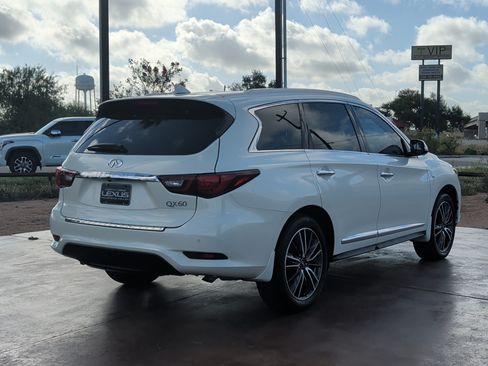 Used 2020 INFINITI QX60 Luxe w/ Essential Package FWD image 2
