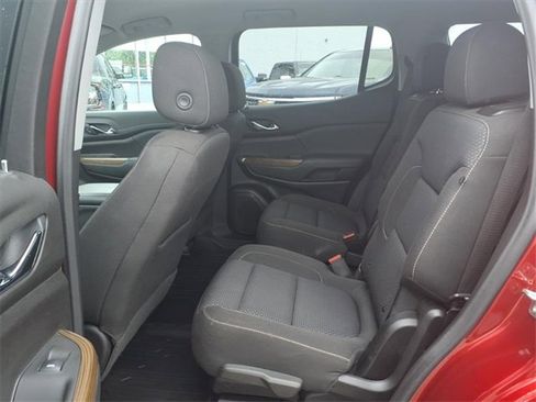 Used 2021 GMC Acadia SLE w/ Driver Convenience Package image 14