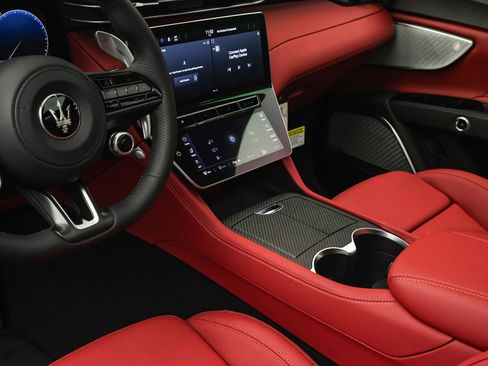 New 2025 Maserati Grecale Trofeo image 37