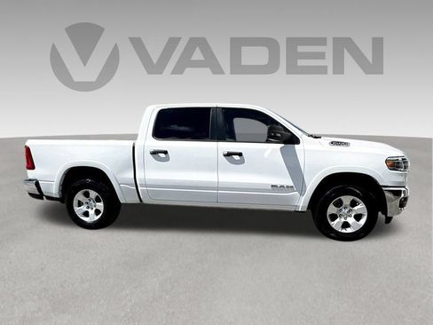 Used 2025 RAM 1500 Big Horn AWD/4WD image 22