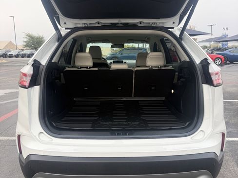 Used 2022 Ford Edge Titanium w/ Equipment Group 301A image 9