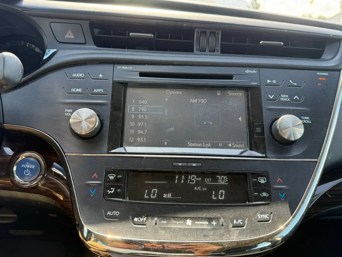 Used 2015 Toyota Avalon XLE Premium FWD image 24