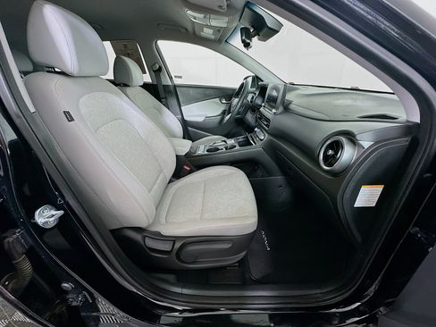 Used 2023 Hyundai Kona SE FWD image 29