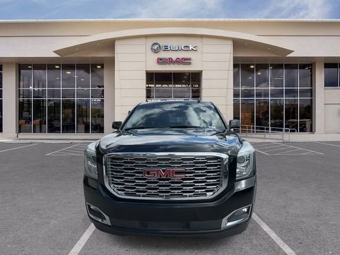Used 2018 GMC Yukon XL Denali w/ Denali Ultimate Package image 4