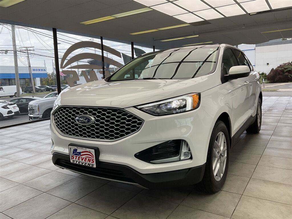 Used 2024 Ford Edge SEL w/ Convenience Package AWD/4WD image 3