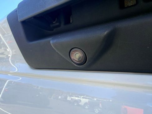 Used 2019 Ford F150 XLT w/ Trailer Tow Package image 12