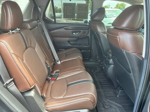 Used 2025 Honda Pilot Elite image 27