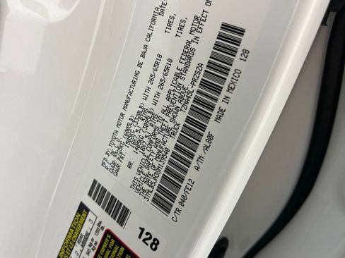 Used 2025 Toyota Tacoma TRD Sport image 37