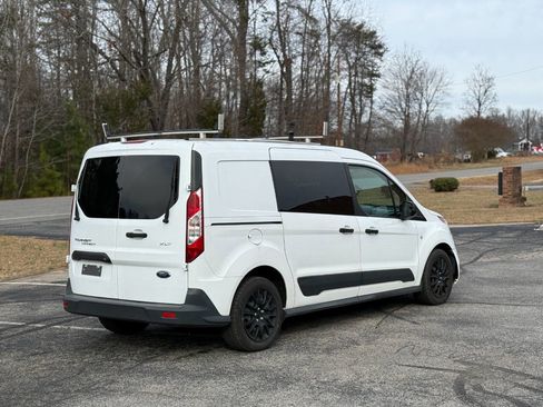Used 2018 Ford Transit Connect XLT image 3
