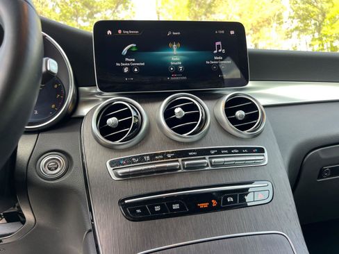 Used 2022 Mercedes-Benz GLC 300 4MATIC image 29