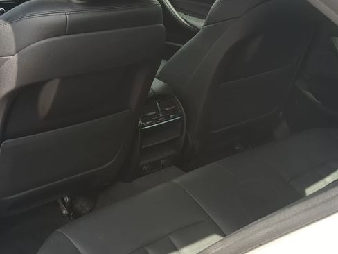 Used 2019 BMW 530i xDrive w/ Convenience Package AWD/4WD image 18