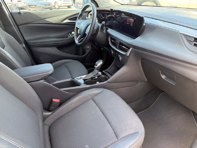 Used 2024 Buick Encore GX Preferred w/ Comfort Package FWD image 24