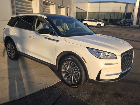 Certified 2023 Lincoln Corsair Reserve w/ Equipment Group 201A image 11