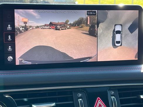 Used 2022 Genesis G70 3.3T RWD image 17