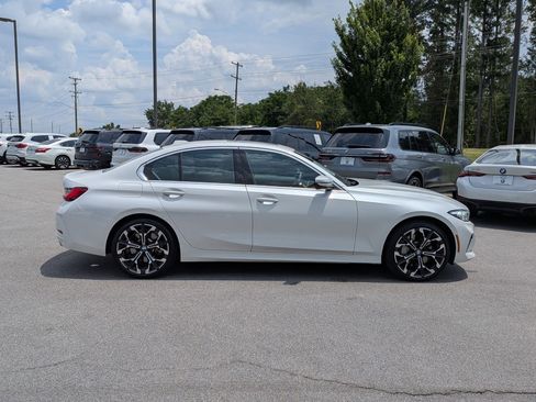 Used 2025 BMW 330i Sedan w/ Convenience Package RWD image 2