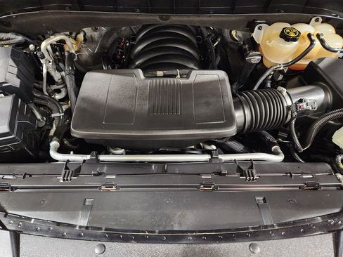 Used 2023 Chevrolet Suburban Z71 w/ Luxury Package image 53