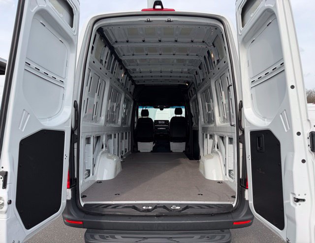 Used 2026 Mercedes-Benz Sprinter 2500 image 10