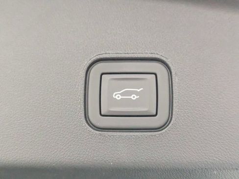 Used 2024 Cadillac Lyriq Sport image 29