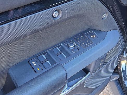 Used 2023 Land Rover Defender 110 X image 22