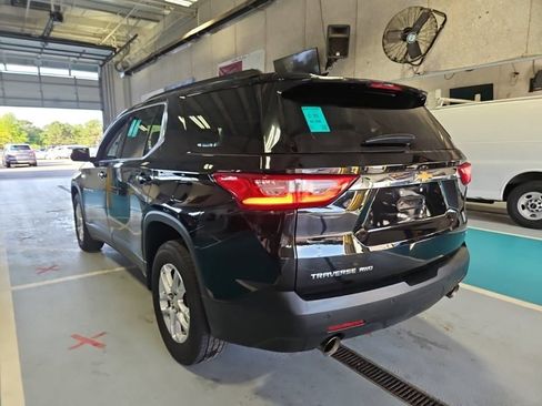 Used 2020 Chevrolet Traverse LT w/ Driver Confidence II Package AWD/4WD image 4