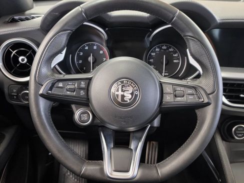 Used 2023 Alfa Romeo Stelvio Veloce AWD/4WD image 29