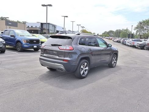 Used 2019 Jeep Cherokee Limited w/ Luxury Group AWD/4WD image 7