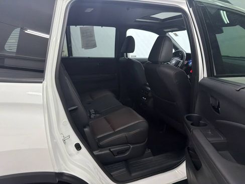 Used 2024 Honda Passport Black Edition image 17