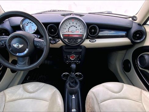 Used 2011 MINI Cooper Hardtop image 9