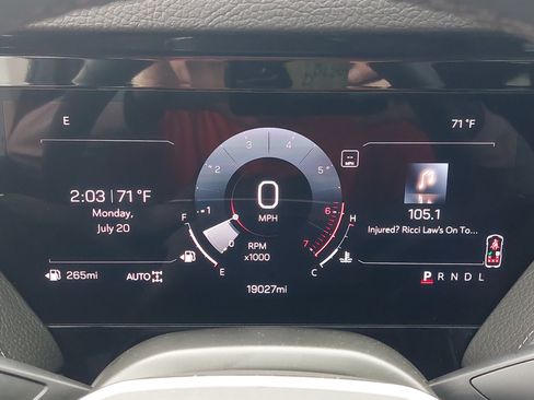 Used 2025 GMC Yukon Denali w/ Sun & Power Step Package AWD/4WD image 23
