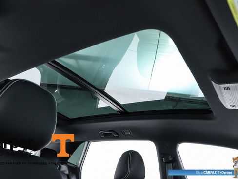 Used 2025 Volkswagen Atlas Cross Sport SE w/ Panoramic Sunroof Package image 76