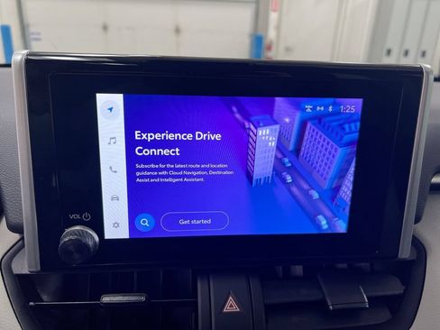 Used 2023 Toyota RAV4 XLE FWD image 15