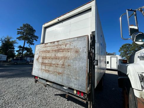 Used 2002 Ford E-350 and Econoline 350 Super Duty image 5