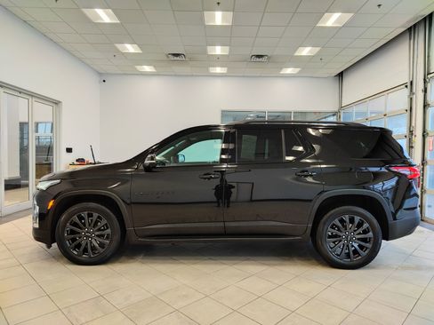 Used 2022 Chevrolet Traverse RS image 7