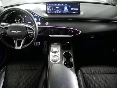 Used 2022 Genesis GV70 3.5T Sport w/ Sport Advanced Package image 10