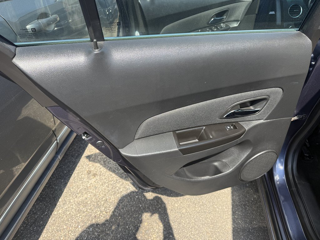 Used 2014 Chevrolet Cruze LT FWD image 7