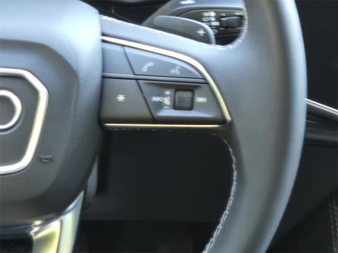 New 2025 Audi Q7 2.0T Premium Plus image 16