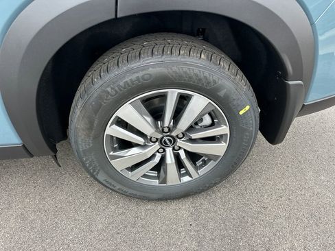 New 2026 Nissan Pathfinder SL AWD/4WD image 36