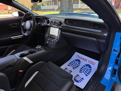 Used 2022 Ford Mustang Shelby GT500 w/ Carbon Fiber Track Pack image 60