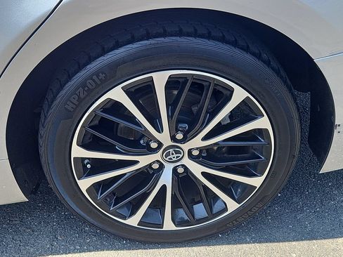 Used 2018 Toyota Camry SE FWD image 7