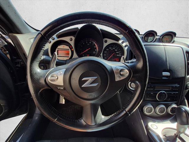 Used 2011 Nissan 370Z Roadster RWD image 10