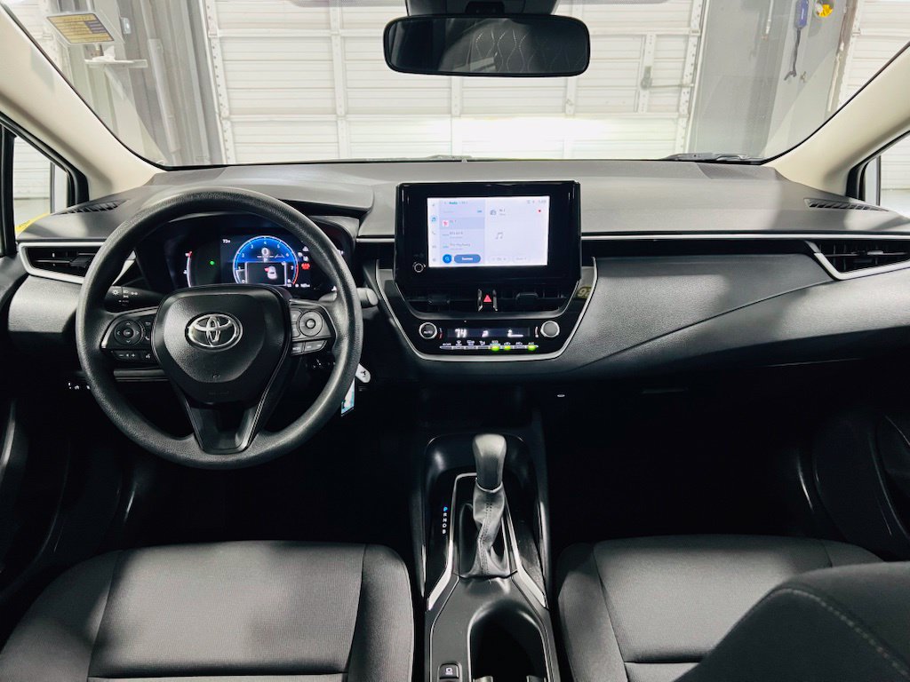 Used 2026 Toyota Corolla LE FWD image 4