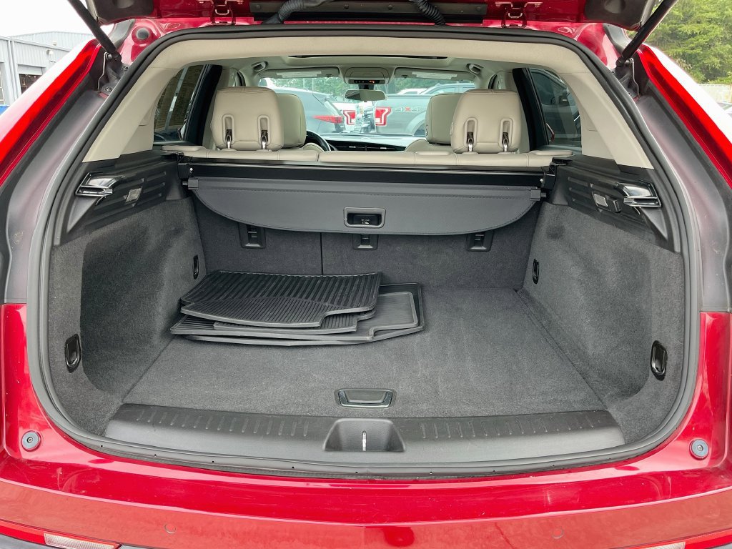 Used 2019 Cadillac XT4 Luxury FWD image 32